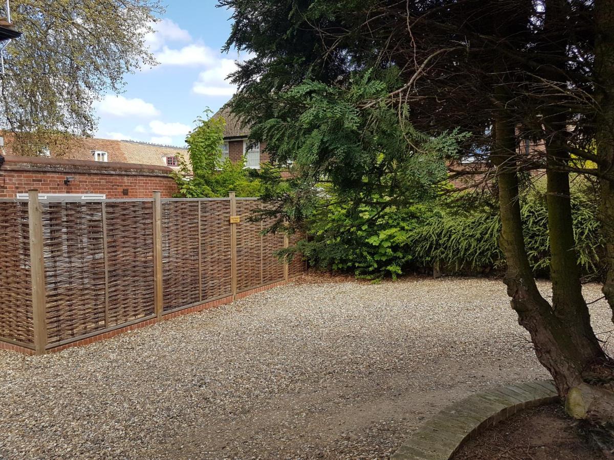 Old School Apartment 1 First Floor Bury St. Edmunds 외부 사진